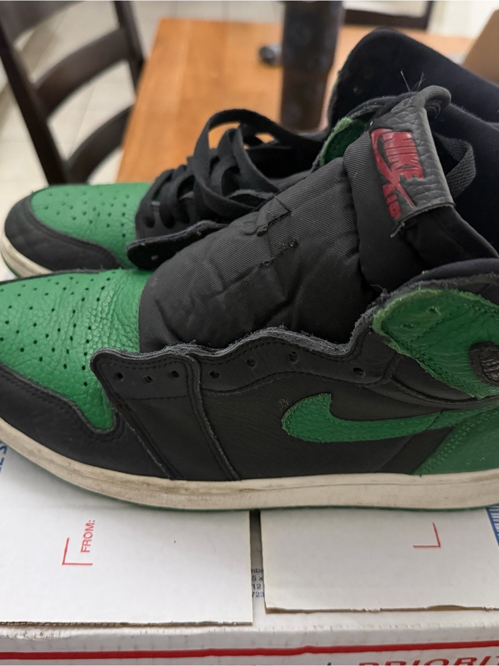 Nike Air Jordan 1 high pine green size 10.5